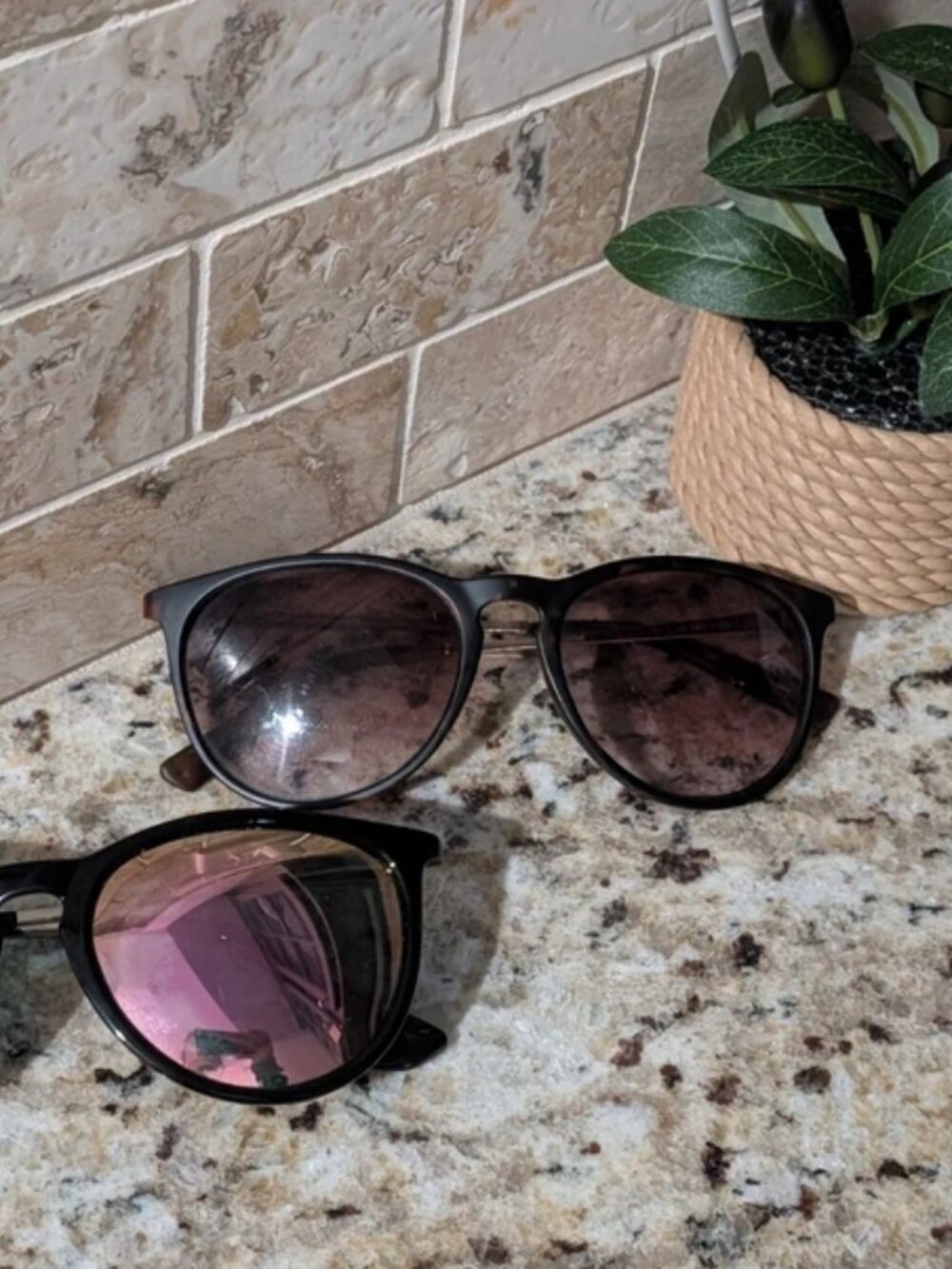 Women's sunglasses 2 pair